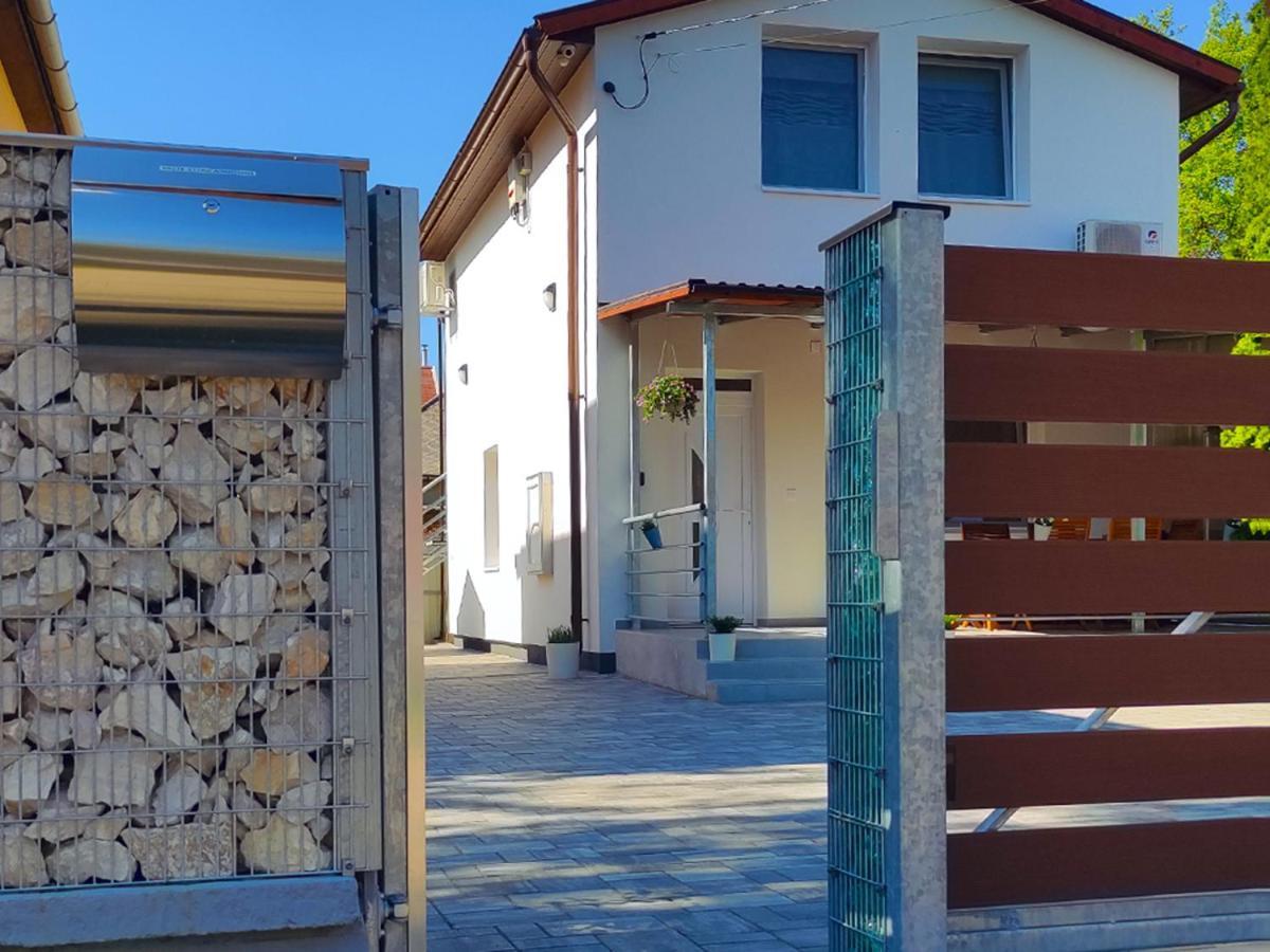 White Stone Apartman Hajduszoboszlo Luaran gambar