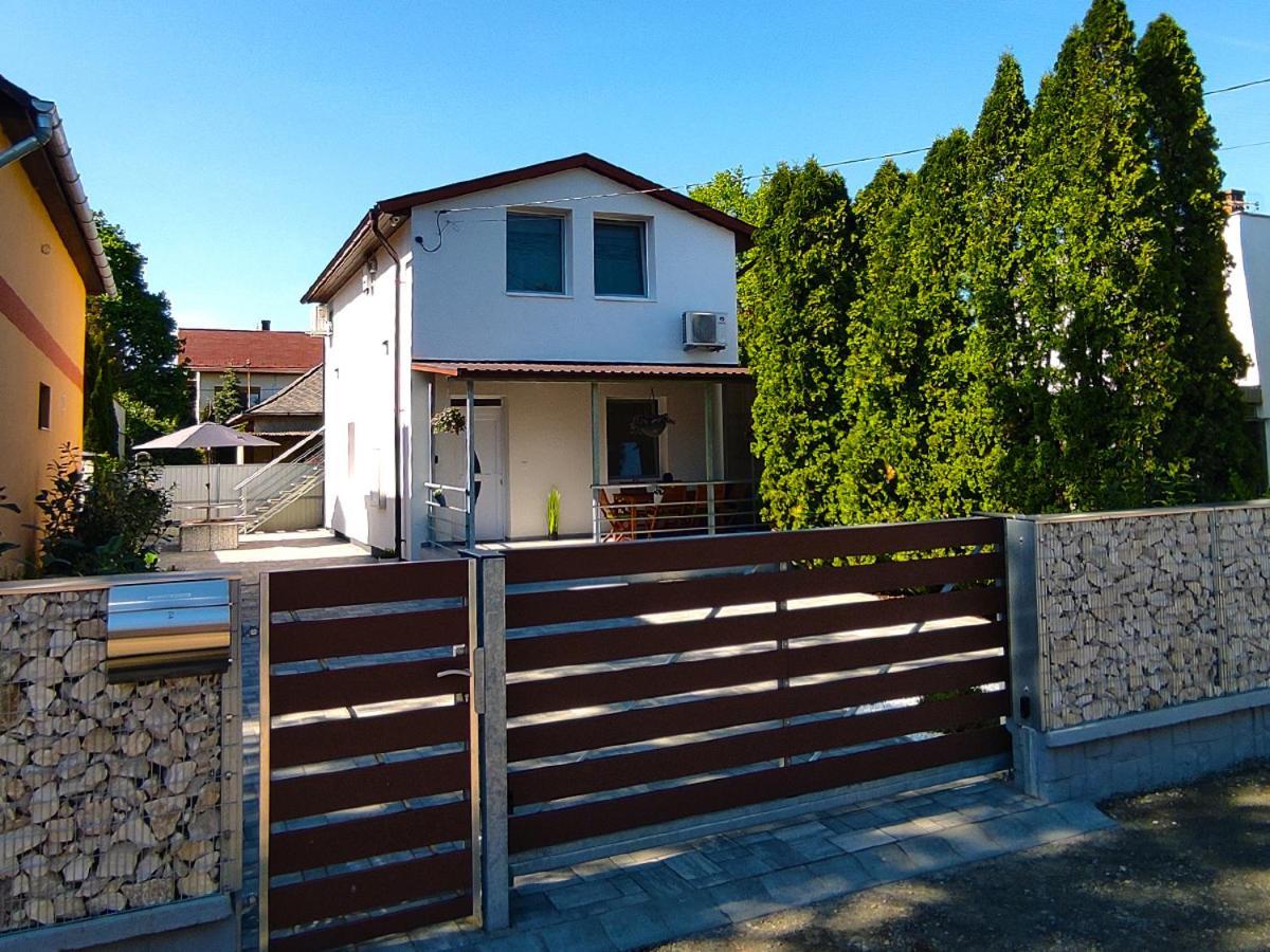 White Stone Apartman Hajduszoboszlo Luaran gambar