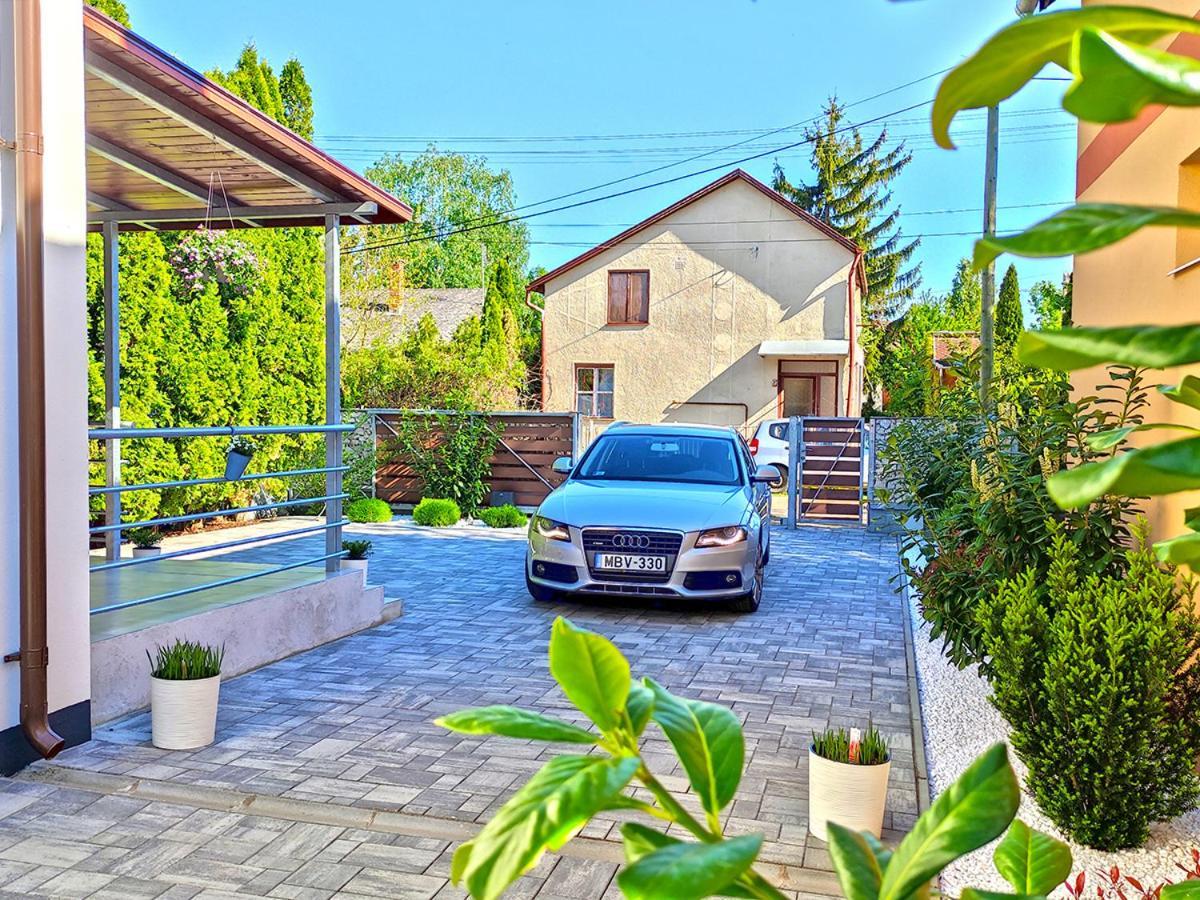 White Stone Apartman Hajduszoboszlo Luaran gambar