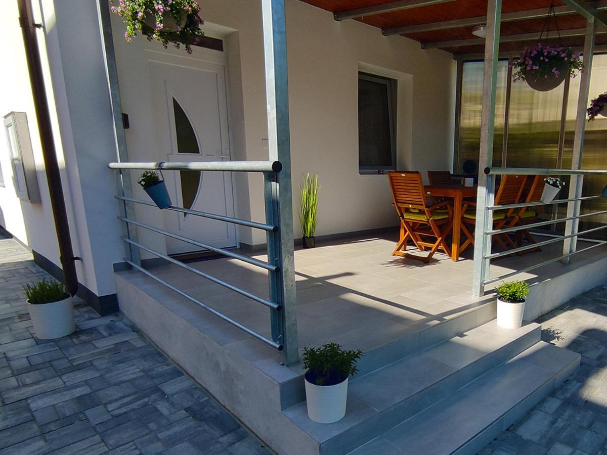 White Stone Apartman Hajduszoboszlo Luaran gambar