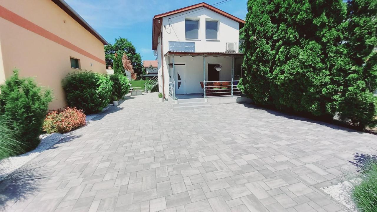 White Stone Apartman Hajduszoboszlo Luaran gambar